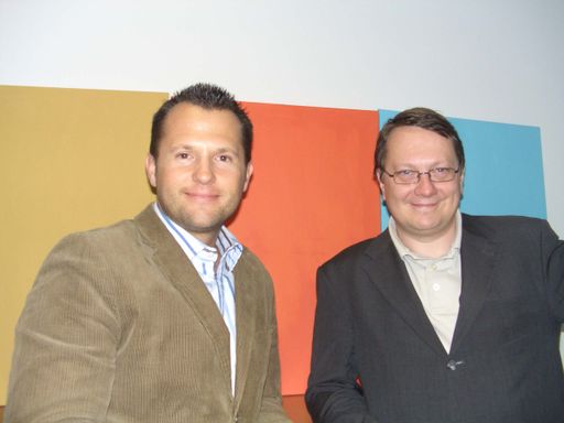Jan A. Poczynek (im Bild links), Leiter
Softwareentwicklung ANECON und Univ. Prof. DI Dr.techn. Franz
Wotawa, Vorstand Institut für Softwaretechnologie, TU GRAZ