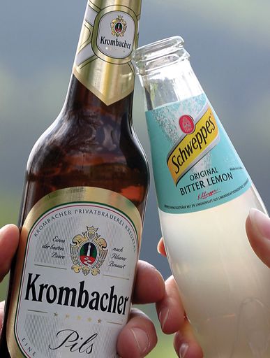 Die Krombacher Brauerei Bernhard Schadeberg GmbH &
Co. KG aus Kreuztal-Krombach übernimmt von der Schweppes
International Limited die Lizenzrechte für die Marke Schweppes in
Deutschland und Österreich.