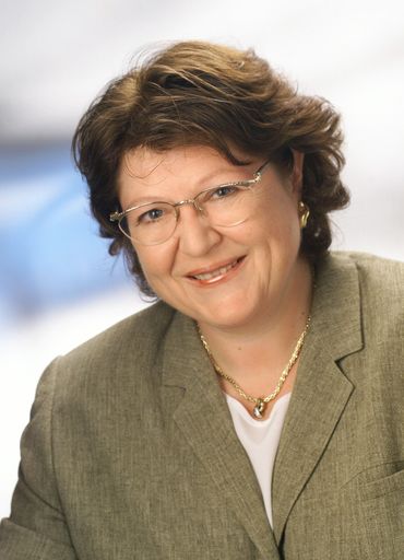 Neue Generation an KÖF Frauen übernimmt die Leitung der traditionellen Hilfsorganisation. 93.000 Notfälle bereits gelindert. Im Bild: Mag. Editha Funovics KÖF Bundesleiterin