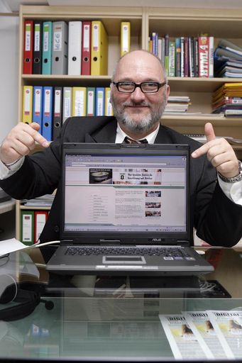 Vorschau Bild von Am 19. Juni wurden im Grazer Congress im Rahmen einer Gala die Constantinus-Awards 2006 für die besten Projekte der Bereiche Beratung und Informationstechnologie vergeben. Der Wiener Unternehmer Johann Theo Hörner (http://www.dp-mediendesign.at) konnte die Jury mit seinem Projekt "Team8" in allen Bewertungskriterien überzeugen.