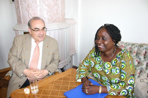 LT-Präs.Mader empfing am 11.Juli 2006 die Professorin an der Landwirtschaftlichen Universität von Bobo - Dioulasso in Burkina Faso, Frau Chantal Zoungrana-Kabore'