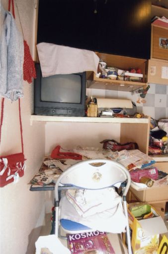 Vorschau Bild von Das Repro zeigt  die Innenansicht des Verlieses von Natascha Kampusch,  aufgenommen am Donnerstag, 24. August 2006.