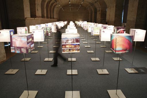  Wonderland "99 teams = 99 Pixel-lights" im Architekturzentrum Wien, Juni 2006