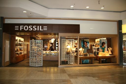 Die Fassade des ersten eigenen Fossil Shops in der Shopping City Süd - Paradeplatz, der am 8.9.2006 eröffnet wird.