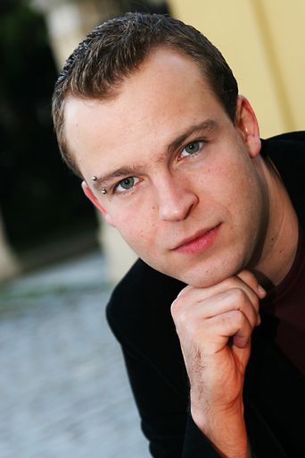  Flo Berger verlässt Ö3 und wird per 1. November 2006 Programmdirektor bei Energy 104,2, wo er schon von 1998 bis 2001 die Abendshow moderiert hat.