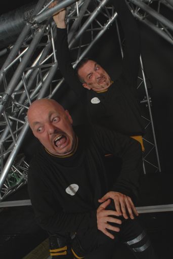 Vorschau Bild von An vier aufeinander folgenden Tagen, vom 21. - 24. September 2006, zeigt das neue Theater zweimal täglich (jeweils 17h und 20h30) insgesamt vier verschiedene Stücke. Eröffnet wird am Donnerstag, 21.9. mit dem visionären Science Fiction Drama "Freikraft".