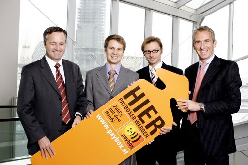 V.l.n.r.: Dr. Hannes Ametsreiter, Vorstand Marketing, Vertrieb und Customer Services, mobilkom austria, Mag. Jochen Punzet, CEO von paybox, Andreas Kern,  CCO von paybox, Mag. Michael Fried, Geschäftsführer Marketing & Sales von ONE