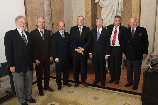 v.l.n.r.: Anton Zeillinger, Peter Zoller, Heinrich Kurz, Helmut Rauch, Gottfried Magerl, Walter Berka, Heinrich Neisser