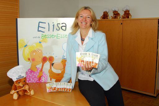 Geschäftsführerin Marisa Sailer präsentiert das neue Pixi-Buch "Elisa und die Besser-Esser", das Kindern Appetit auf gesundes Essen machen soll