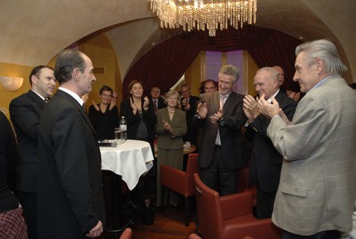 Vorschau Bild von Festliche Stimmung und standing ovations für den stv. APA-Geschäftsführer Konrad Tretter bei der Feier zu seinem sechzigsten Geburtstag im Wiener Restaurant Gergelys.