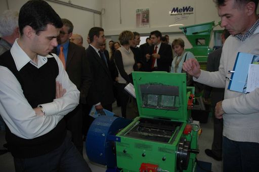  Großer Andrang bei der Eröffnung des Recycling-Labors in Györ