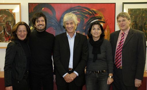 NR Melitta Trunk, Stefan Sandrieser, Giovanni Cappellaro, SP-Kultursprecherin LAbg. Nicole Cernic und Klubobmann LAbg. Peter Kaiser (v. l.n. r.) bei der Vernissage im SPÖ-Landtagsklub
