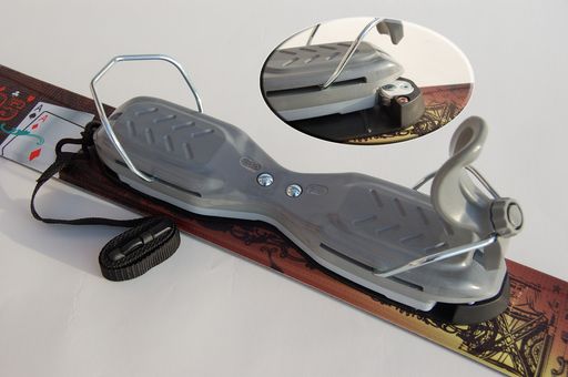  Sicherheitsbindung für Kurzski: Diagonale Front- und Fersenauslösung nach DIN-Norm / Voller Skiflex Dank Platten-Konstruktion. 40% Gewichtseinsparung im Vergleich zu üblichen Alpinbindungen.