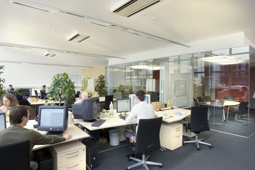  Das neue neuen Loft-Büro von three united im Techno-Z Salzburg schafft Platz für 36 Arbeitsplätze