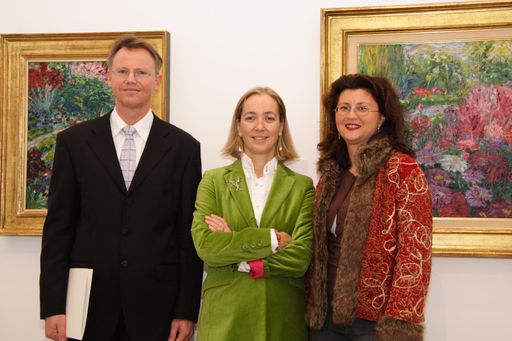 v.l.n.r.: Kurator Dr. Franz Smola; Direktorin Dr. Agnes Husslein-Arco; Kuratorin Dr. Elisabetta Bresciani
http://pressefotos.at/m.php?g=1&u=43&dir=200703&e=20070321_b&a=event