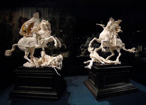 Des Kaisers Elfenbein - Meisterwerke aus Habsburgs Kunstkammern. Die kommende Schau steht ganz im Zeichen eines der faszinierendsten und gleichzeitig ältesten Materialien der bildenden Kunst: es handelt sich dabei um Elfenbein, den mächtigen Stoßzahn des Elefanten.

Weitere Bilder abrufbar unter:
http://pressefotos.at/album/1/1/200703/20070323_k/
