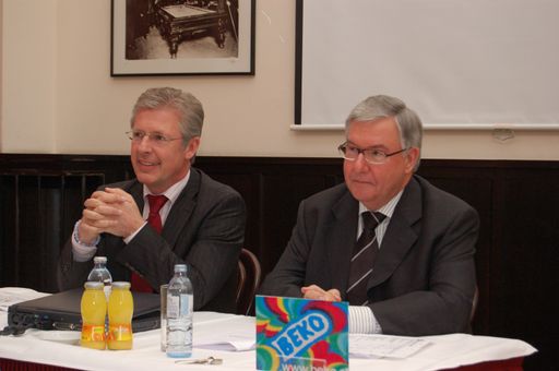 BEKO Engineering & Informatik AG - Jahresergebnis 2006: Im Bild v.l.n.r.: Ing. Friedrich Hiermayer, Sprecher des Vorstands und Peter Fritsch, Finanzvorstand