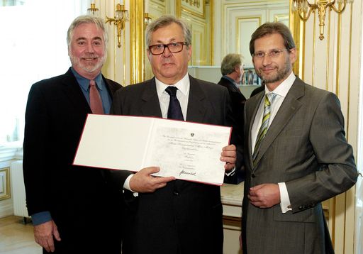  Mr. Owen Gwyn (Weltpräsident der FIABCI), Prof. KR Alfons Metzger und Bundesminster Dr. Johannes Hahn