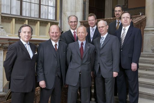 v.l.n.r.: Christian Seiwald (Novartis), Hubert Dreßler (sanofi-aventis), Martin Peithner (Peithner), Martin Hangarter (Roche), Christoph Sauermann (Wyeth-Lederle), Friedrich Hillebrand (Ebewe), Martin Hagenlocher (Bayer) und Peter Placheta (Boehringer Ingelheim)