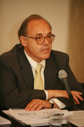 Dkfm. Dr. Franz Jurkowitsch (CEO)