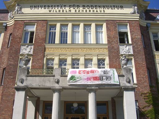  Studierende protestieren gegen die skandalöse Vorgehensweise rund um Tulln, sie befürchten negative Folgen für die Lehre und die Entwicklung der Boku.