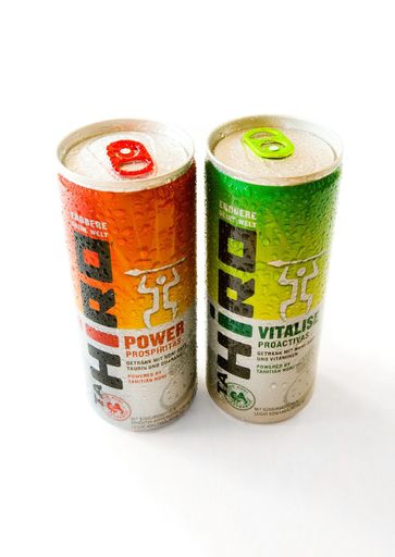 Die neuen fruchtigen, diätetischen Erfrischungsgetränke in der Dose von Tahitian Noni International:  TaHiro[TM] Power und TaHiro[TM] Vitalise. Als moderne, kalorienarme Functional Drinks löchen sie nicht nur den Durst. Sie bieten innovative, exotische Geschmackserlebnisse, wirken anregend dank natürlicher Energiequellen und enthalten essentielle Vitamine und Mineralien.