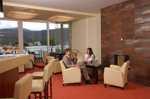 Vorschau Bild von Zur offiziellen Eröffnung des Werzer's****plus Hotel Garni Velden am 2. Juni 2007 gibt es die ersten Fotos vom neuen Haus. Im Bild: Lobby des Werzer's****plus Hotel Garni Velden.