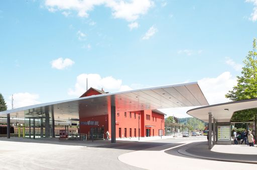 Vorschau Bild von Eröffnung der Bahnhöfe Dornbirn, Feldkirch und der Haltestellen Bregenz-Riedenburg Dornbirn-Schoren und Hatlerdorf am 15.Juni 2007 ab 10.30 an der Haltestelle Bregenz-Riedenburg. Im Bild: Bahnhof Dornbirn