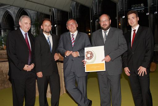  v.l.n.r.: Hubert Puchner (Sprecher der Geschäftsführung AMI), Dr. Andreas Haider (K-Plus); Bundeskanzler Dr. Gusenbauer, Dr. Uwe Müller (K-Plus), Dr. Steffen Pfeiffer (AMI)