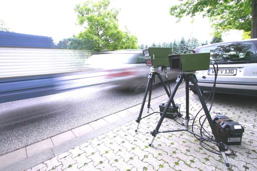 PoliScanspeed ist vom Bundesamt für Eich- und Vermessungswesen zertifiziert und trägt die Zulassungsbezeichnung OE07/v 010.
