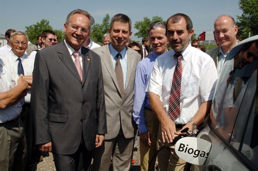Vorschau Bild von v.l.n.r.: Wien Energie Geschäftsführer Mag. Helmut Miksits; Dr. Peter Seidinger OMV AG; EVN Vorstandsdirektor Dr. Peter Layr; Landesrat DI Josef Plank, Herbert Stava Obmann Energiepark;