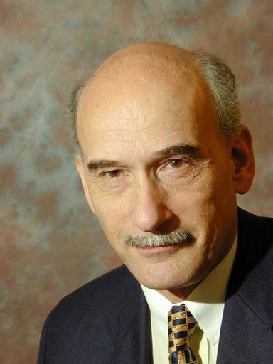 Vorschau Bild von Mag. Rainer M. Härtel (60), bislang Vorstand für Technologies innerhalb der Henkel CEE, leitet ab sofort für Henkel - ebenfalls von Wien aus - den Adhesives Technologies-Bereich der Region MEA (Middle East/Africa), die neben der Türkei, die Länder in Zentralasien-Kaukasus, den Iran, Afghanistan, Pakistan, den Mittleren und Nahen Osten sowie Afrika umfasst.