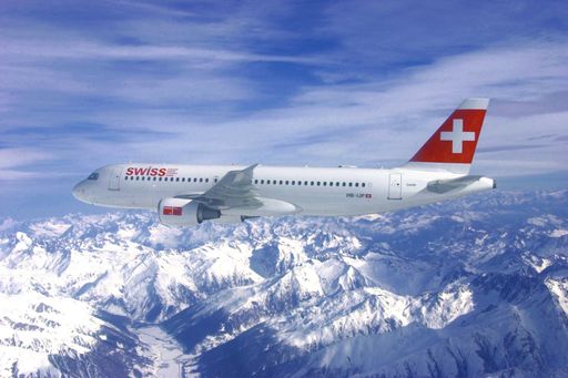 SWISS, die Qualitäts-Airline der Schweiz, ist offizielle Airline der Züricher Street Parade. Der schrille Lifestyle-Event wird am 11. August 2007 die Stadt Zürich in eine große Party-Zone verwandeln. SWISS sorgt dafür, dass Feierlustige aus Österreich sowie aus aller Welt komfortabel und zu sehr attraktiven Preisen zu dem farbenprächtigen Spektakel in die Schweiz reisen können.