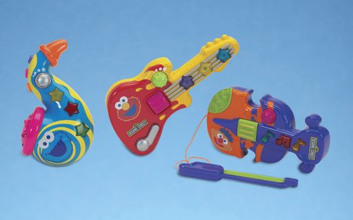 Seit dem 02. August 2007 führt Mattel eine freiwillige Rückrufaktion für den Artikel 90057 "FISHER-PRICE Sesamstraße Kleine Musikinstrumente" durch.