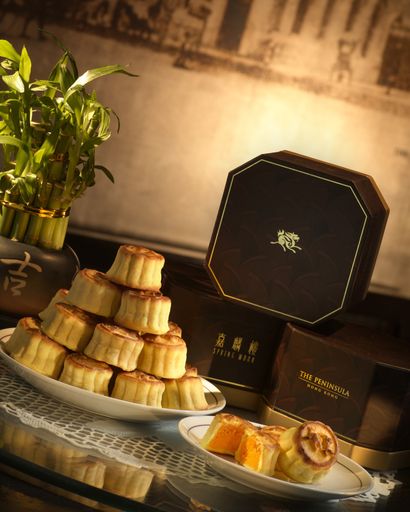  Köstliche Mondkuchen aus dem Luxushotel The Peninsula Hong Kong, eine traditionelle Süßigkeit anlässlich des chinesischen Mid-Autumn-Festivals im August und September.