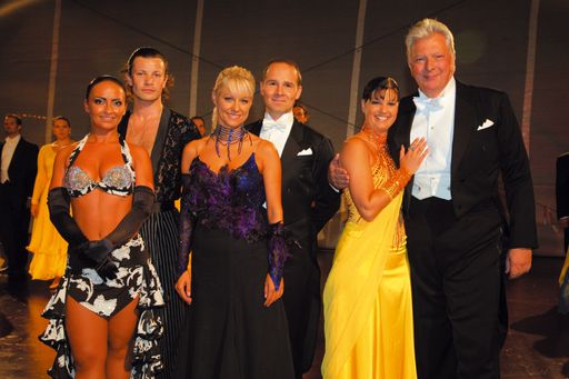  Im Bild v.l.n.r.: Julia Polai, Anton Efremov, Michaela Heintzinger, Manfred Zehender, Nicole Kuntern und Edi Finger jun.