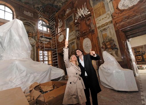Der derzeitige Umbau de Unteren Belvedere ist ein weiterer Schritt in der Umsetzung des Belvedere-Gesamtkonzeptes. Im Bild v.l.n.r.: Dr. Agnes Husslein-Arco (Direktorin Belvedere) und Wilfried Kühn (Architekt).

Weitere Bilder abrufbar unter:
 http://pressefotos.at/m.php?g=1&u=1&dir=200709&e=20070911_b&a=event
