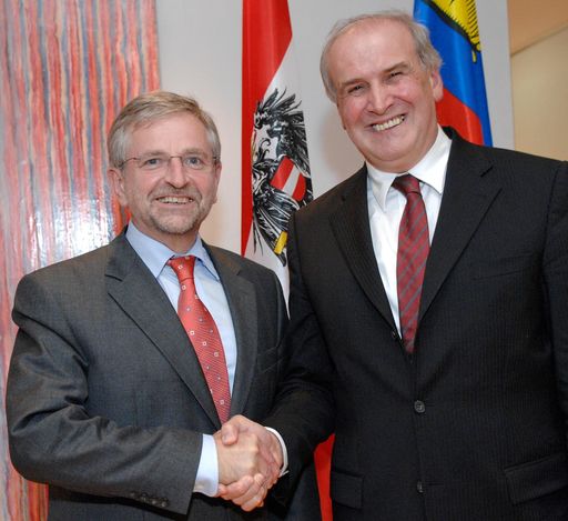 Vizekanzler Finanzminister Molterer bei einem Arbeitstreffen mit dem liechtensteinischen Regierungschef und Finanzminister Otmar Hasler im Finanzministerium