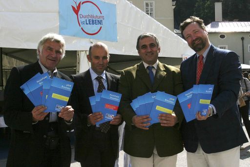 v.l.n.r.: Siegmund Bergmann, Moderator, Wolfgang Sturm, Oberarzt, Angiologie/Ultraschall, Ara Ugurluoglu, Leiter der Gefäßchirurgischen Ambulanz und Oberarzt, Thomas Hölzenbein, Universitäts Professor