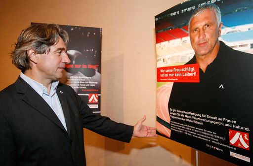 Vorschau Bild von BM Buchinger eröffnet Vernissage "Männer gegen Männergewalt" am 26.9.2007 im Sozialministerium