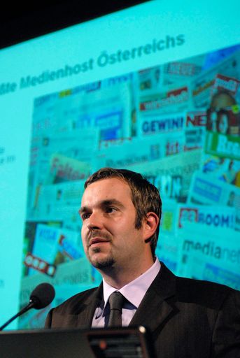 Vorschau Bild von MediaWatch-Geschäftsführer Clemens Pig bei der Fachdiskussion "Ist Schnee das Einzige, das dem Tourismus in Tirol fehlt?" von APA und Moser Holding in Innsbruck.