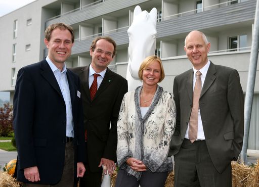 Mit aktuellen Trends und Zukunftsstrategien  befassten sich Österreichs Tourismusmanager beim diesjährigen Top-Seminar im Hotel Nova Therme in Köflach in der Steiermark.
von links nach rechts: Mag. Christian Schützinger (Präsident des BÖTM und Direktor von Vorarlberg Tourismus), Georg Bliem (Direktor von Steiermark Tourismus), Dr. Petra Stolba (GF Österreich Werbung), Matthias Horx (Zukunfts- und Trendforscher)