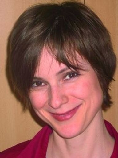  Angelina Eggl (38) ist die neue Hoteldirektorin des Hotel am Stephansplatz (56 Zimmer). Gastorientiertes Denken hat für die gebürtige Oberösterreicherin oberste Priorität. "Der Gast steht im Mittelpunkt." Eggl zeichnete sich zuvor für die Eröffnung des Hotel Fleming’s Wien-Westbahnhof verantwortlich und setzt mit der neuen Position ihre langjährige erfolgreiche Arbeit im Tourismus fort.