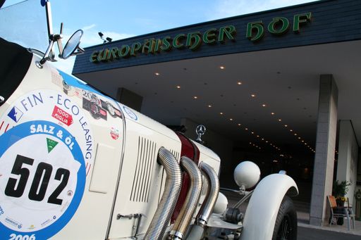 Vorschau Bild von Rund 80 Oldtimer werden in diesem Jahr wieder bei der Rallye "Salz, Öl & Wasser" (19.-20.10.07) starten, die vom Salzburger Messegelände nach Bad Gastein und wieder zurückführt. Das First-Class Hotel EUROPÄISCHER HOF im noblen Weltkurort Bad Gastein bildet dabei erneut den würdigen Rahmen für die Zwischen-Etappe.