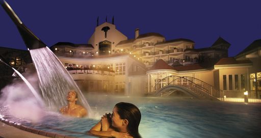  In seiner jüngst erschienenen Ausgabe bewertet der Relax-Guide 2008 die österreichische Gesundheits-und Wellnesshotellerie auch erstmals unter dem Gesichtspunkt der (Thermal)-Wasserqualität im Wellnessbereich. Demnach liegt die Thermalwasserqualität im Kur-& Thermenhotel Bad Tatzmannsdorf  in einem Ranking von insgesamt 822 getesteten Hotels an hervorragender 3. Stelle.