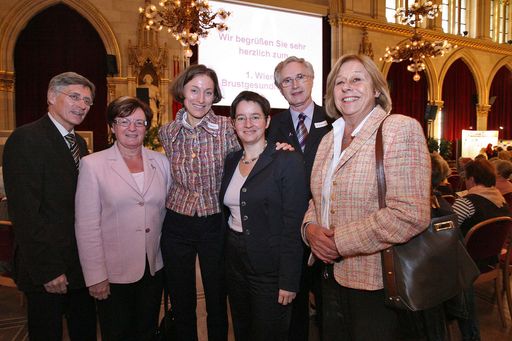 1. Wiener Brustgesundheitstag. v.l.n.r.: Univ. Prof . Dr. Reinhard Keppler (Ärztlicher Leiter AKH Wien), Univ.-Prof. Dr. Teresa Wagner, Mag. Sonja Whesely (Gesundheitsstadträtin Gemeinde Wien), Univ.-Prof. Dr. Ernst Kubista, Univ. Prof. Margit Endler (Ärztliche Leiterin KFJ Spital) .
http://pressefotos.at/m.php?g=1&u=52&dir=200710&e=20071012_b&a=event