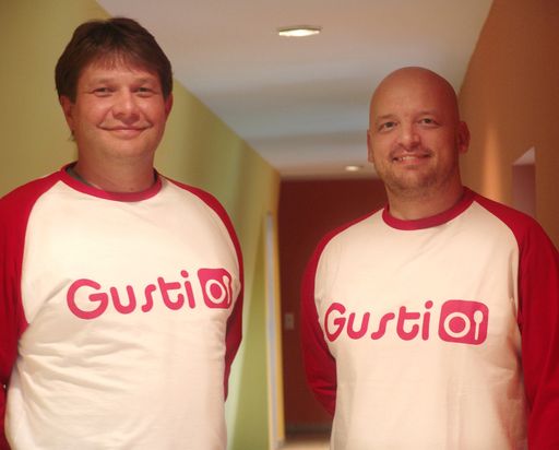  Gusti ist ein Produkt der Benkovics + Schuster OG, die auf Online-Marketing von Veranstaltungsräumen und gastronomischen Betrieben spezialisiert ist. Auf der diesjährigen Messe "Alles für den Gast Wien" wurde Gusti erstmals präsentiert. Martin Benkovics (re.) und Albert Schuster (li.) betreiben auch die Location-Suchmaschine platzpirsch.at sowie die Vermarktungsplattform veranstaltungsraum.at.