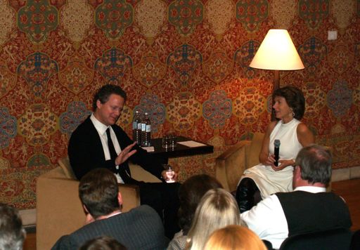 Oscar Preisträger und Filmregisseur Florian Henckel von Donnersmarck im Gespräch mit Barbara Rett. Egon von Zehnder International und das Leopold Museum luden den renommierten deutschen Filmschaffenden zu einem exklusiven Talk in das Auditorium des Leopold Museums.