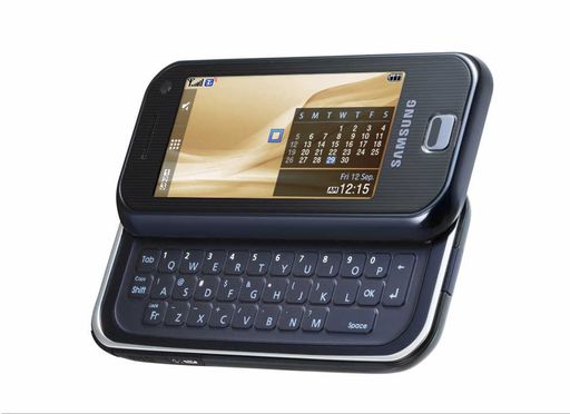 Im ausziehbaren unteren Gehäuseteil befindet sich eine vollwertige QWERTZ-Tastatur für die präzise Eingabe von längeren Texten.
