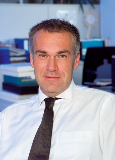  Christian Kirchmayer, seit 2005 als Vertriebsleiter für die Essilor Austria GmbH tätig, zeichnet ab sofort für die Geschäfte in Österreich verantwortlich.